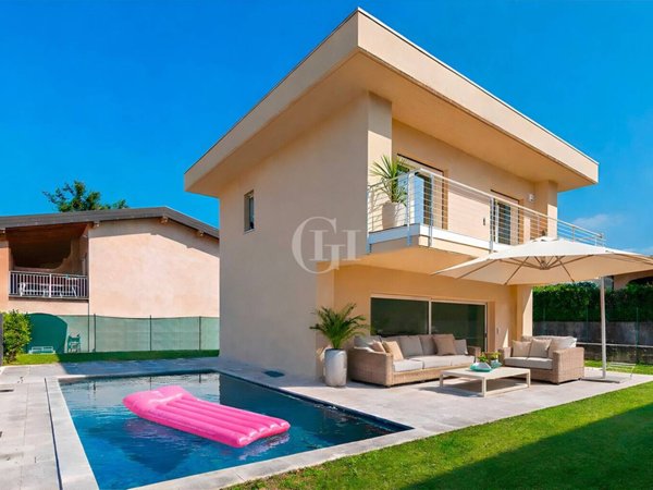 casa indipendente in vendita a Manerba del Garda