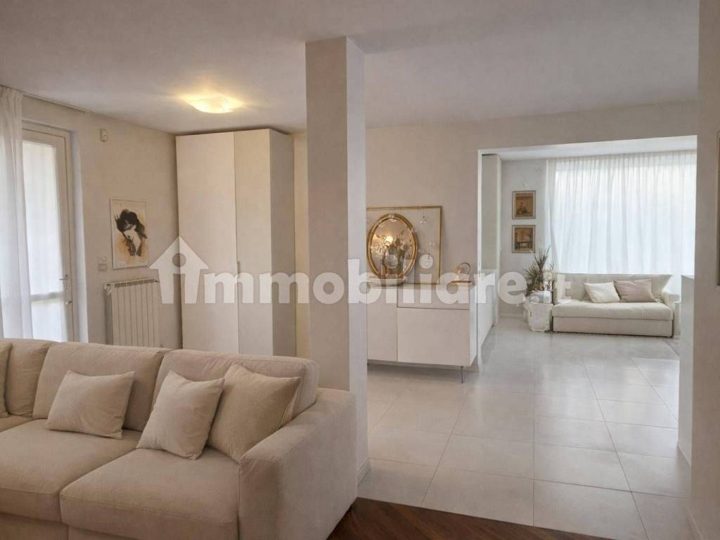 casa indipendente in vendita a Manerba del Garda
