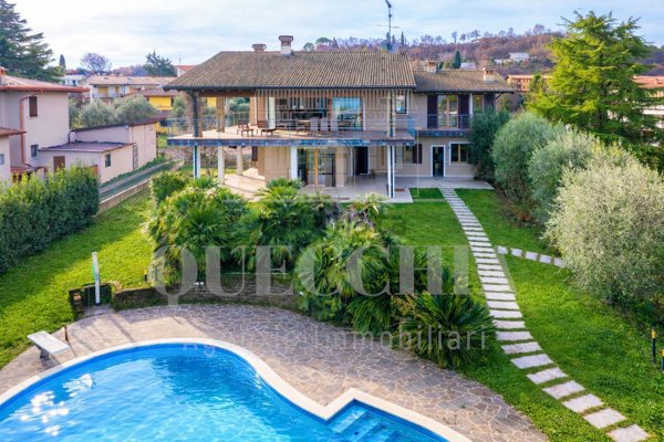 casa indipendente in vendita a Manerba del Garda