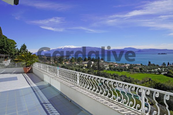 casa indipendente in vendita a Manerba del Garda