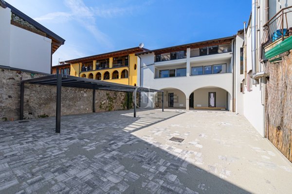 appartamento in vendita a Manerba del Garda in zona Pieve Vecchia