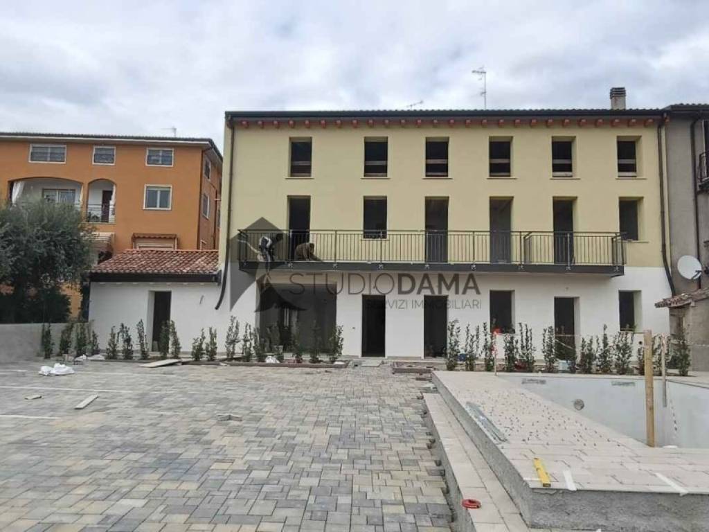 appartamento in vendita a Manerba del Garda in zona Solarolo