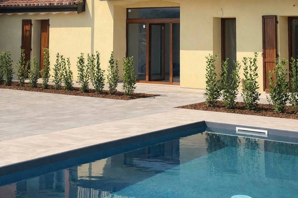 appartamento in vendita a Manerba del Garda in zona Solarolo