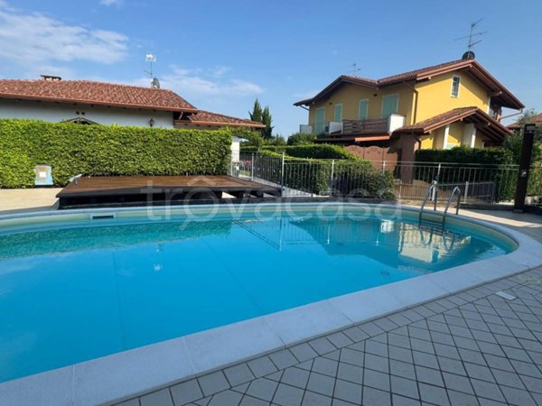 casa indipendente in vendita a Manerba del Garda in zona Balbiana