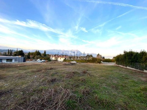 terreno edificabile in vendita a Manerba del Garda