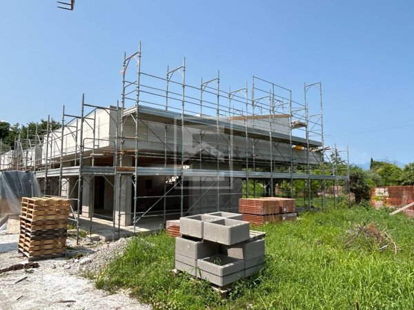 casa indipendente in vendita a Manerba del Garda