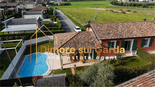 casa indipendente in vendita a Manerba del Garda