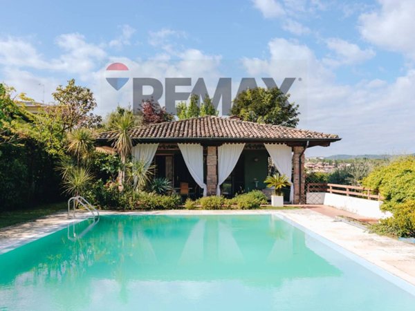 casa indipendente in vendita a Manerba del Garda