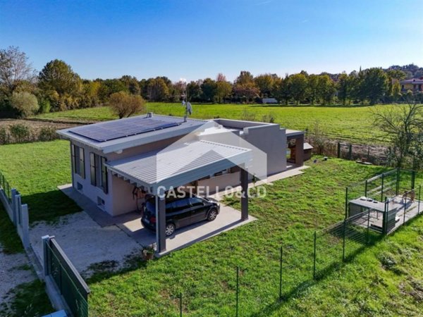 casa indipendente in vendita a Manerba del Garda