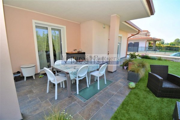 casa indipendente in vendita a Manerba del Garda