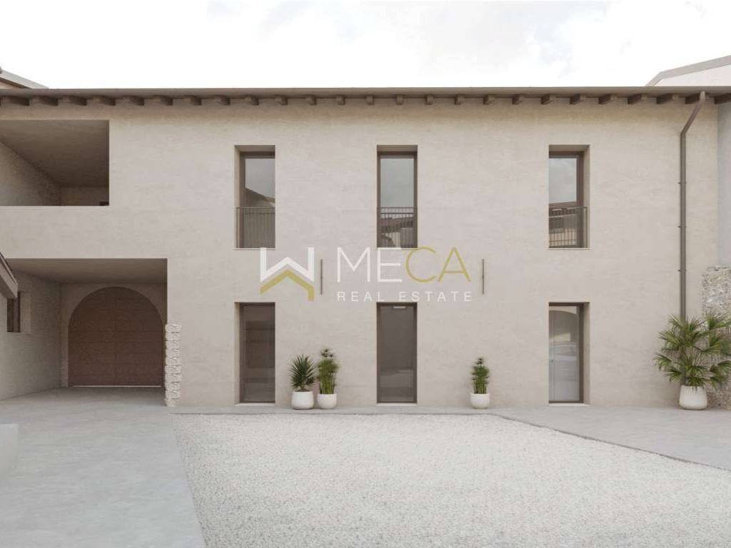 casa indipendente in vendita a Manerba del Garda in zona Pieve Vecchia