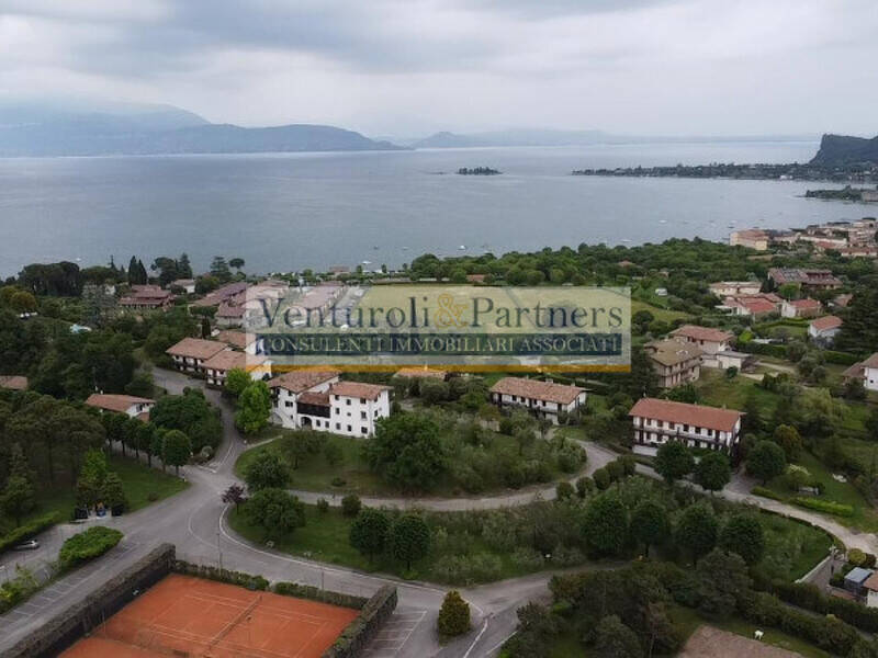 casa indipendente in vendita a Manerba del Garda