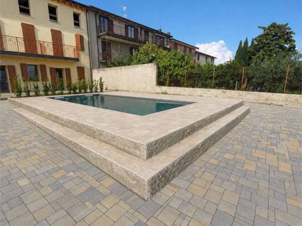 appartamento in vendita a Manerba del Garda in zona Solarolo