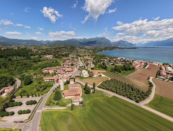 casa indipendente in vendita a Manerba del Garda