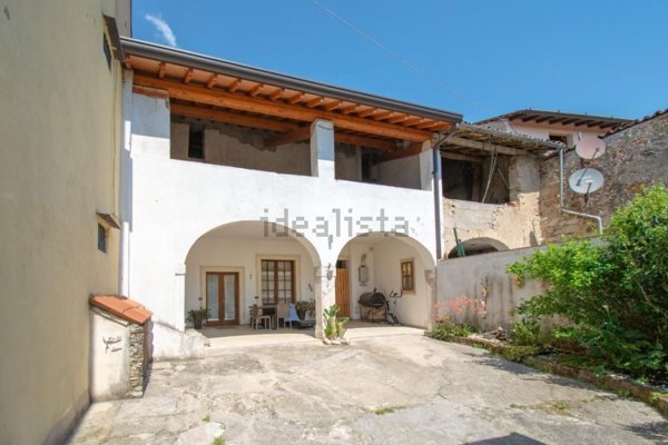 casa indipendente in vendita a Manerba del Garda in zona Montinelle