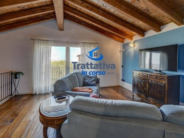 casa indipendente in vendita a Manerba del Garda in zona Solarolo