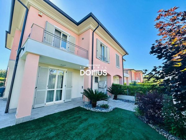 casa indipendente in vendita a Manerba del Garda in zona Pieve Vecchia