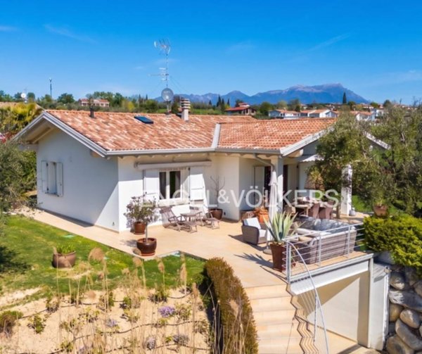 casa indipendente in vendita a Manerba del Garda