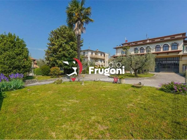 casa indipendente in vendita a Manerba del Garda in zona Balbiana