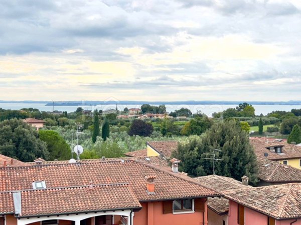 casa indipendente in vendita a Manerba del Garda in zona Montinelle