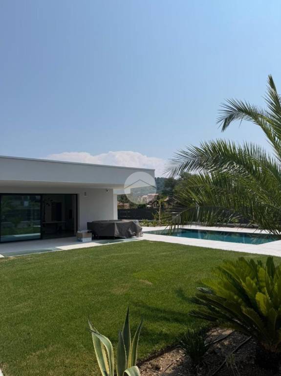 casa indipendente in vendita a Manerba del Garda in zona Montinelle