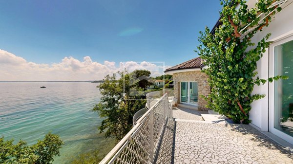 casa indipendente in vendita a Manerba del Garda in zona Gardoncino
