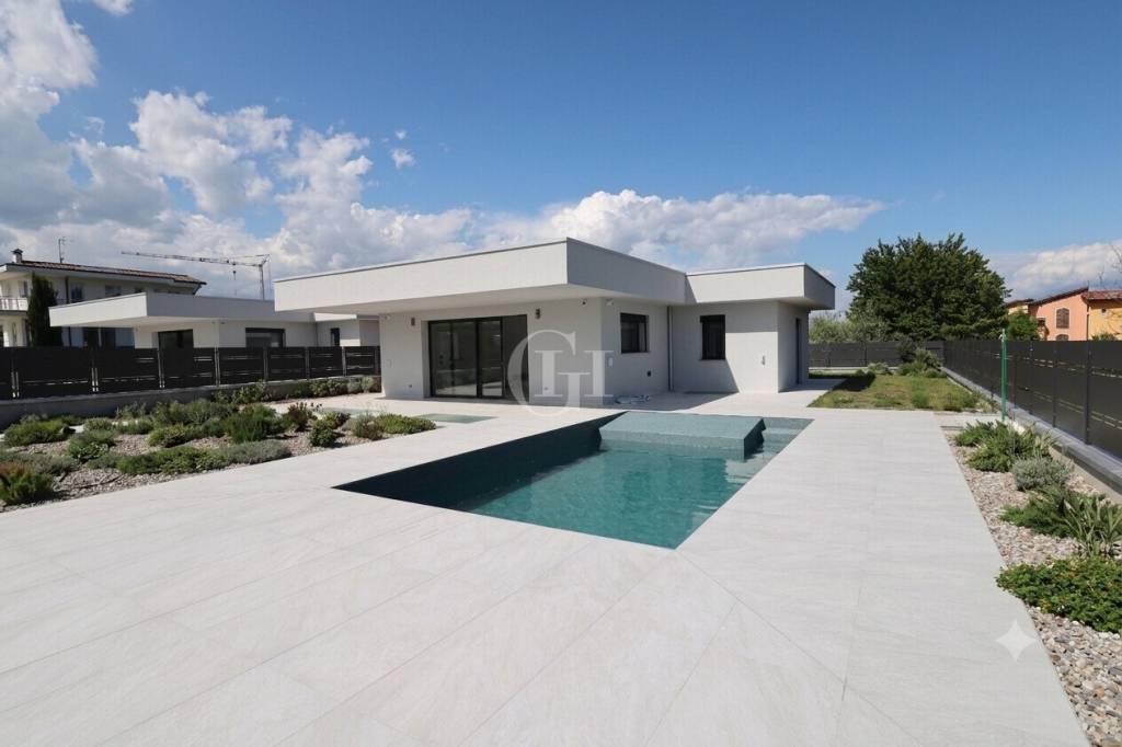 casa indipendente in vendita a Manerba del Garda