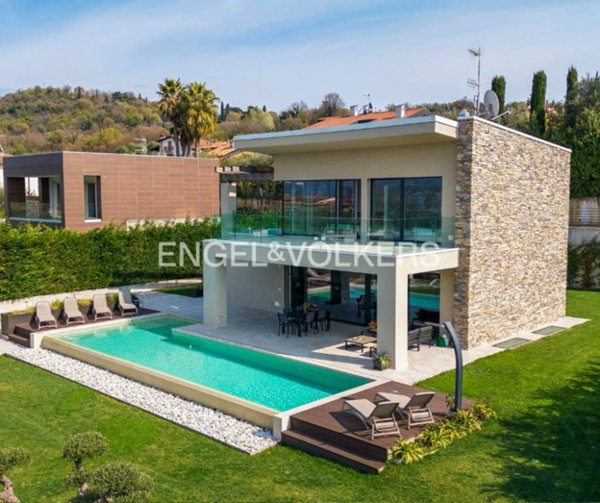 casa indipendente in vendita a Manerba del Garda in zona Montinelle