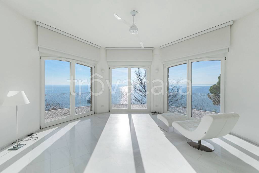 casa indipendente in vendita a Manerba del Garda in zona Montinelle