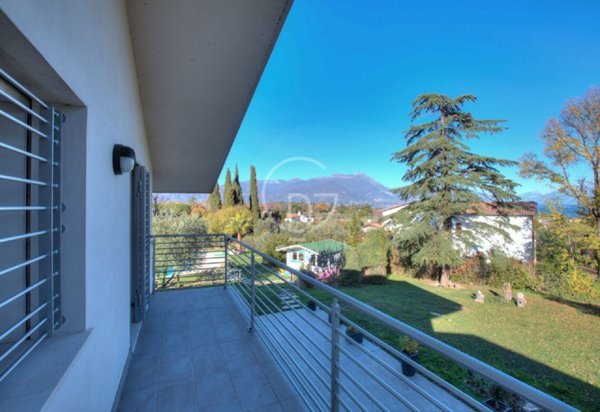 casa indipendente in vendita a Manerba del Garda