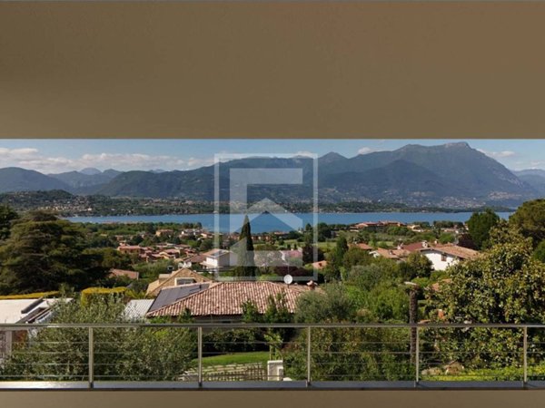 casa indipendente in vendita a Manerba del Garda in zona Montinelle