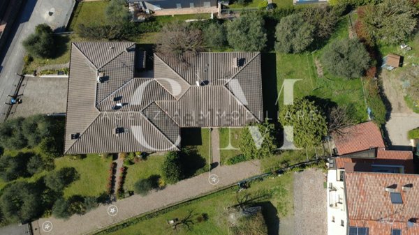 casa indipendente in vendita a Manerba del Garda in zona Balbiana