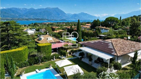 casa indipendente in vendita a Manerba del Garda in zona Montinelle