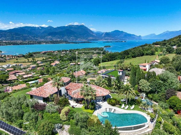 casa indipendente in vendita a Manerba del Garda in zona Montinelle