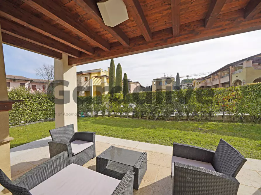 casa indipendente in vendita a Manerba del Garda in zona Pieve Vecchia