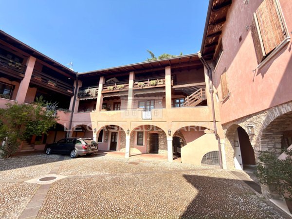 appartamento in vendita a Manerba del Garda in zona Montinelle