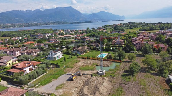 casa indipendente in vendita a Manerba del Garda in zona Montinelle