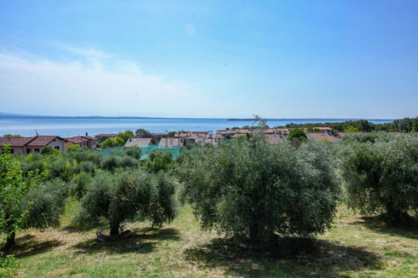 casa indipendente in vendita a Manerba del Garda in zona Crociale
