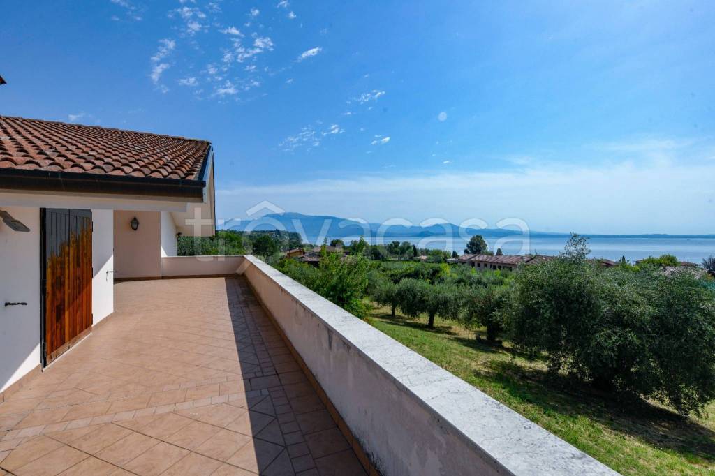 casa indipendente in vendita a Manerba del Garda