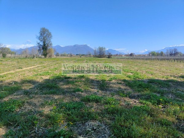 terreno in vendita a Manerba del Garda in zona Crociale