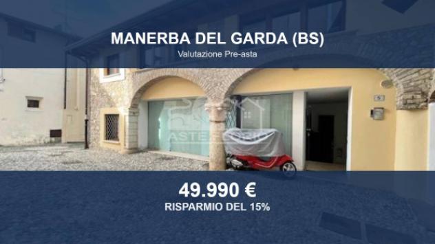 locale commerciale in vendita a Manerba del Garda