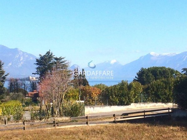 terreno in vendita a Manerba del Garda in zona Montinelle