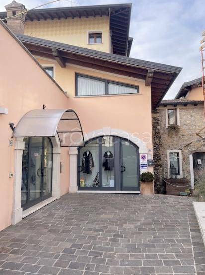 appartamento in vendita a Manerba del Garda in zona Montinelle