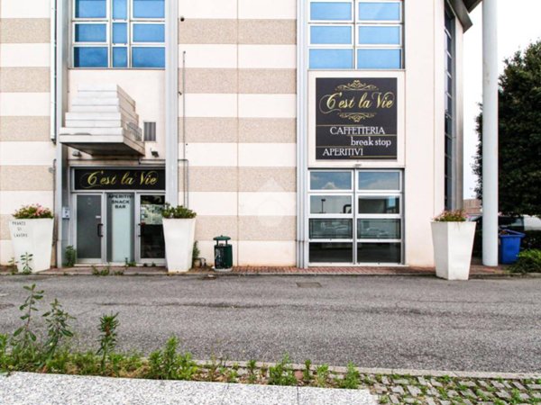 locale commerciale in vendita a Manerbio