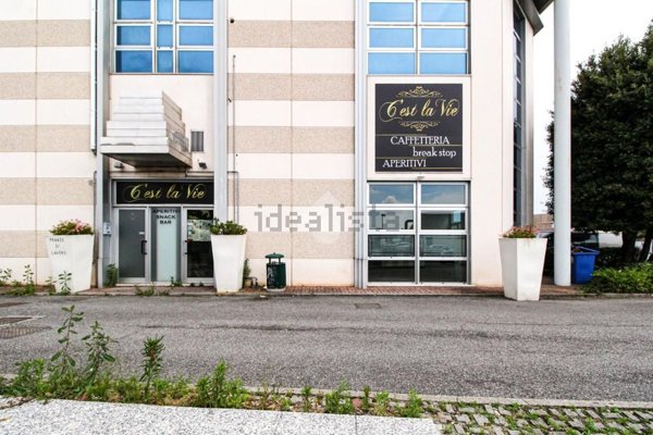 locale commerciale in vendita a Manerbio