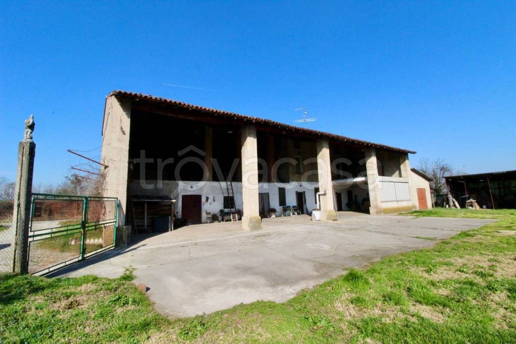 casa indipendente in vendita a Manerbio