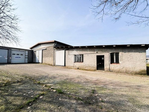 locale commerciale in vendita a Manerbio