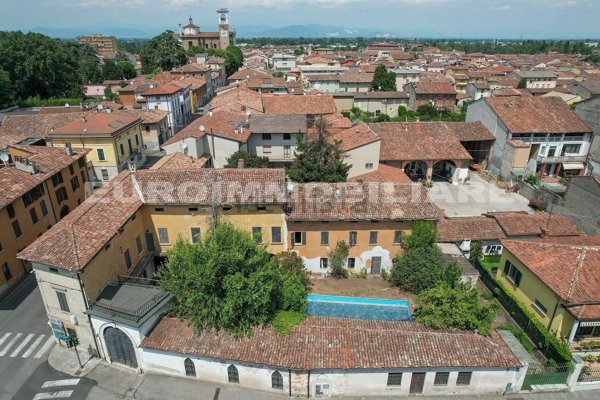 casa indipendente in vendita a Manerbio