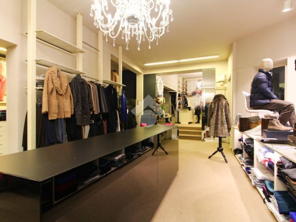 negozio in vendita a Manerbio