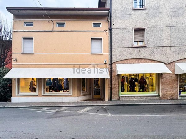 negozio in vendita a Manerbio